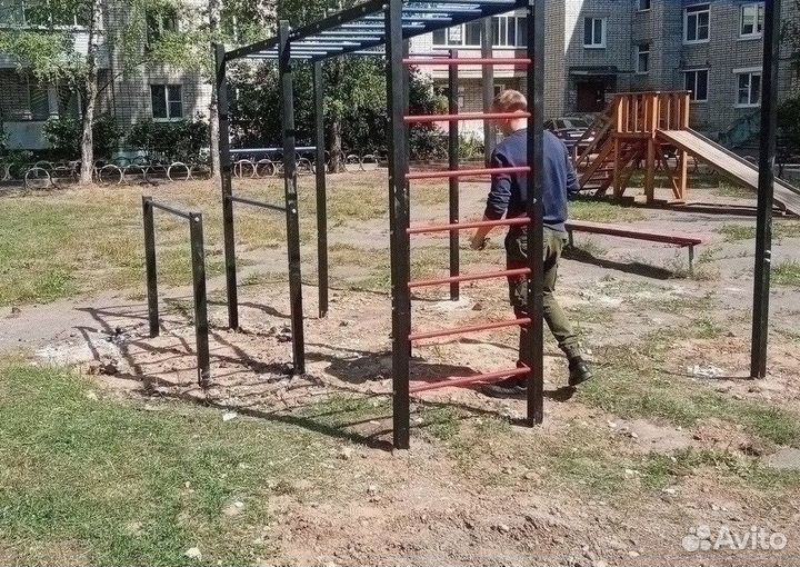 Уличный спортивный комплекс турник брусья