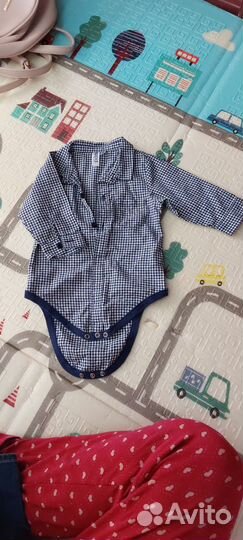 Рубашка-боди и джинсы на мальчика