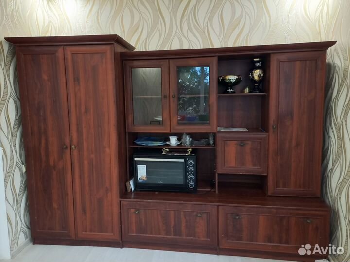 Стенка в гостиную