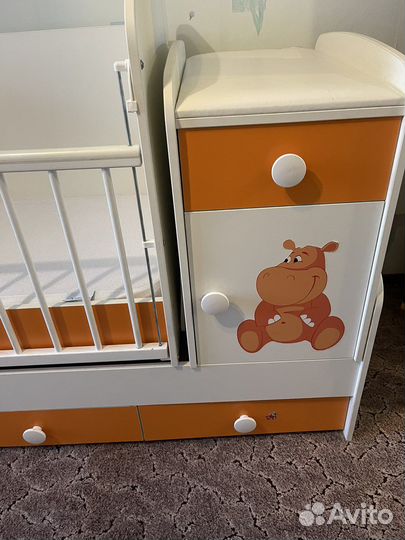 Детская кроватка