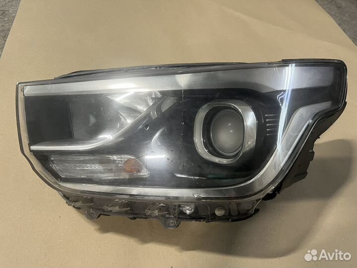 Фара левая starex h1 hyundai от 2018г