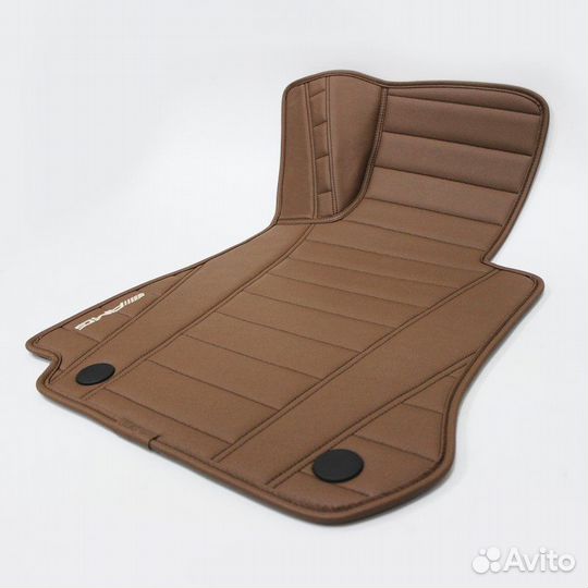 Комплект автомобильных ковриков под заказ