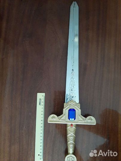 Игрушечный меч