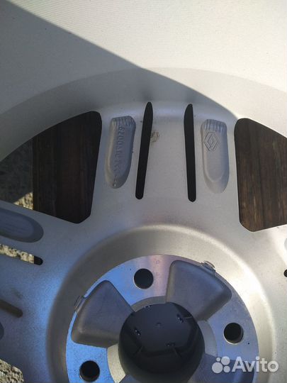 Диски на renault литые R16 (новые)