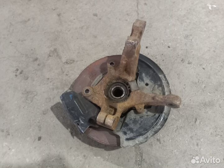 Кулак поворотный правый Nissan Almera G15 2012