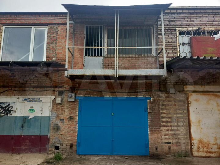 Гараж, > 30 м²