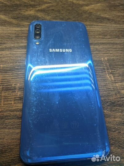 Samsung Galaxy A50, 4/64 ГБ