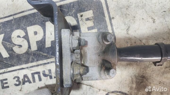 21213202 Кронштейн крыла заднего Renault T 460