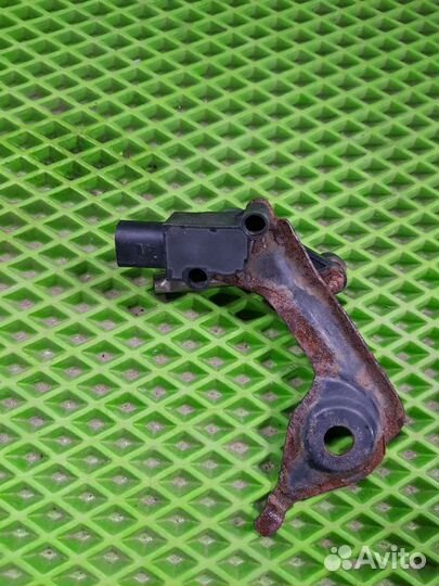 Датчик высоты дорожного просвета Audi A4B8