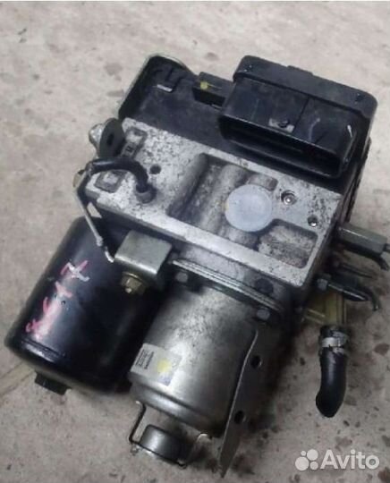 Блок абс prius 20