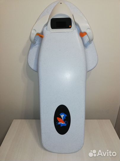 Водный электроскутер