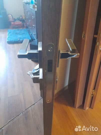 Установкаи Врезка замков в межкомнатные двери