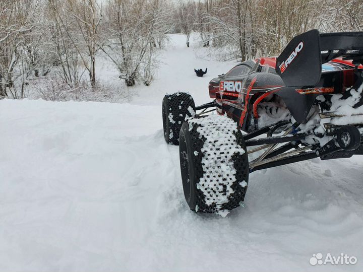 Р/У модель E-Revo 1/8 электро б/к