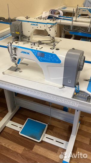 Промышленная прямострочная швейная машинка