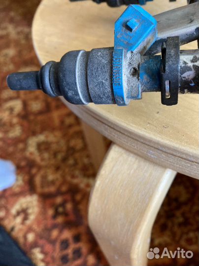 Топливная рампа, форсунки 058133551f vag adr 1.8