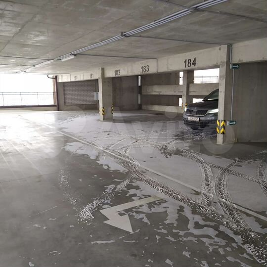 Машиноместо, 14 м²