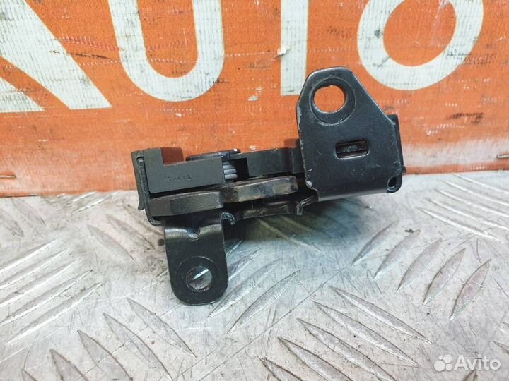 Замок капота Mercedes C-Class W204 2006-2015