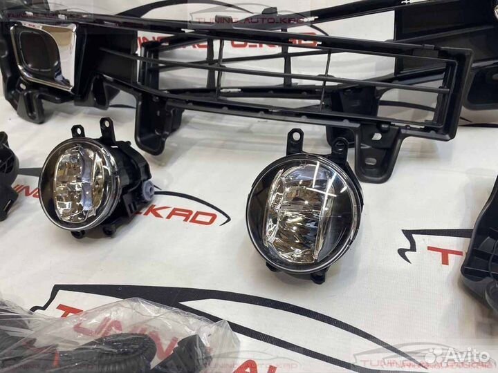 Противотуманные фары Toyota LC 200 с 2016г B3851