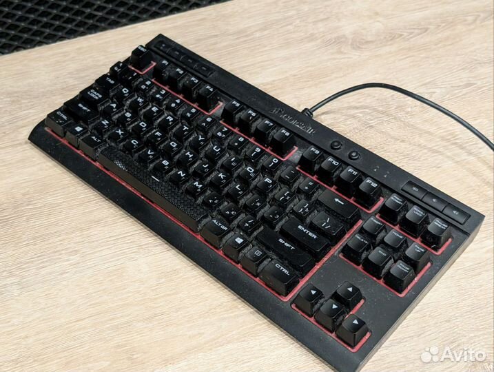 Игровая клавиатура Corsair K63