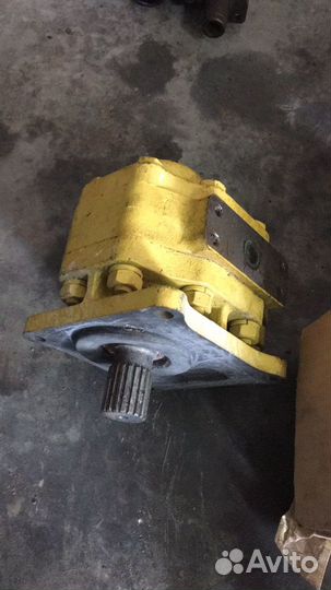 Помпа комацу 155 355