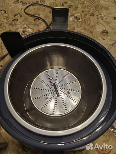 Соковыжималка центрифужная Kenwood Excel pro JE880