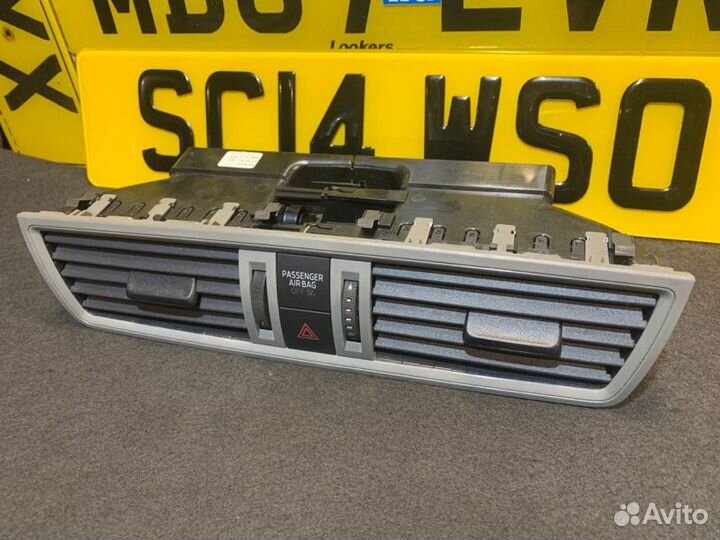 Центральный дефлектор салона Skoda Rapid 1.2 TSI