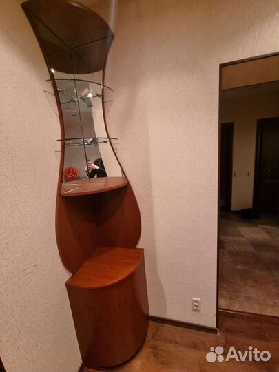 Тумба угловая высокая