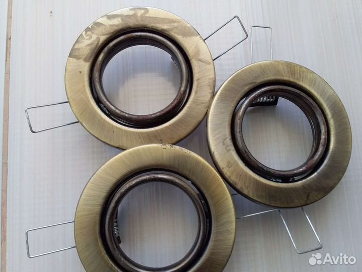 Светильник потолочный встраиваемый светодиодный