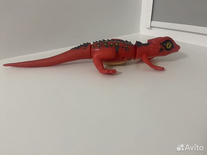 Игрушка ящерица roboalive