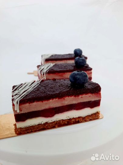 Нарезное пирожное