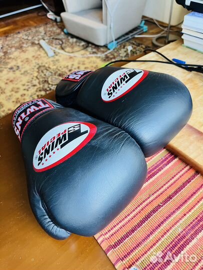 Перчатки боксерские Twins Special