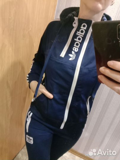 Спортивный костюм adidas