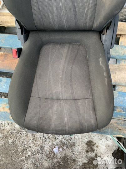 Сиденье Chevrolet Aveo T300