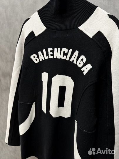 Свитер Balenciaga