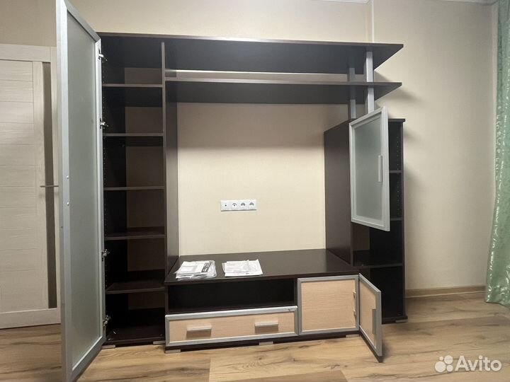 Стенка в гостиную