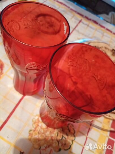 Стаканы кока-кола б/у