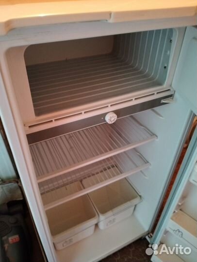 Холодильник Бирюса