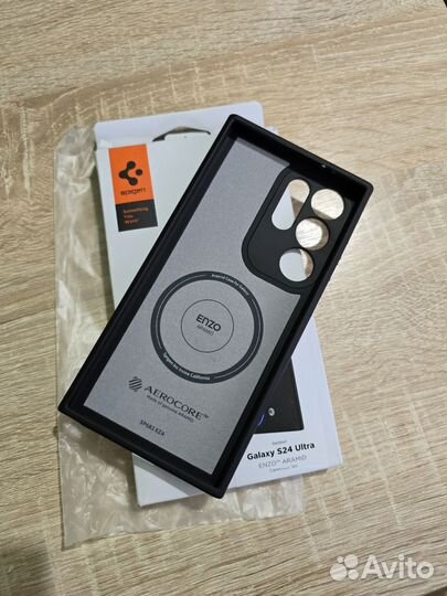 Spigen enzo aramid s24 ultra