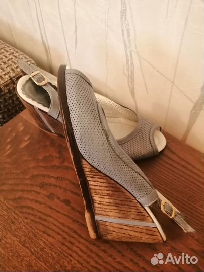 Продаются женские босоножки, натуральная кожа