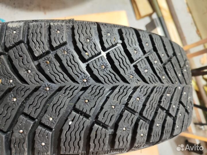 Michelin X-Ice North 4 185/65 R15