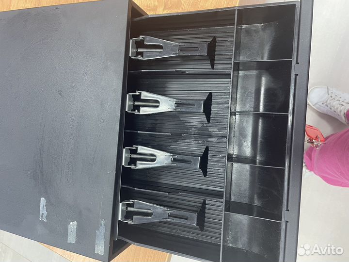 Денежный ящик б/у