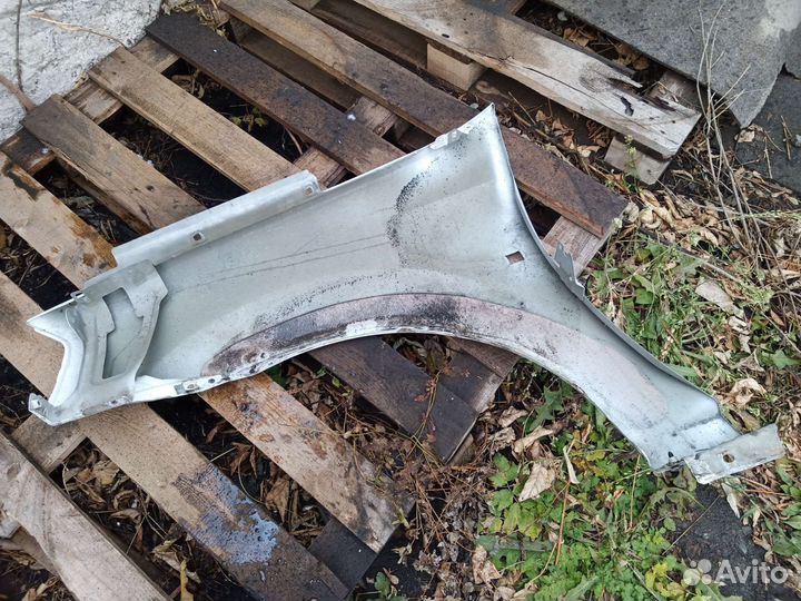 Крыло оригинал LADA largus, Рено Логан