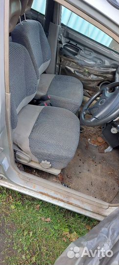 Сиденья с подушками безопасности mazda demio dw3w