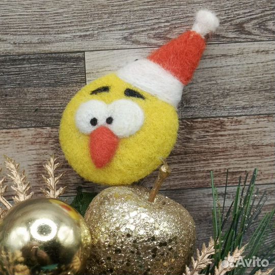 Валяная птичка на магните