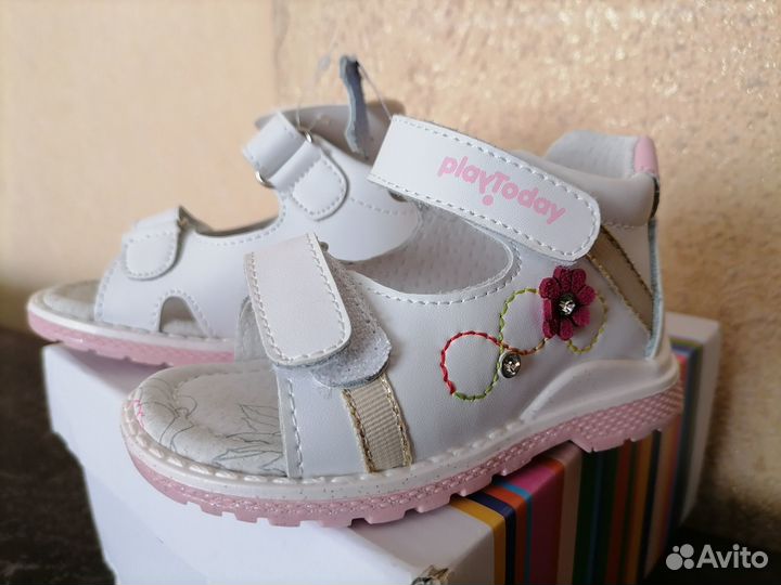 Сандали на девочку