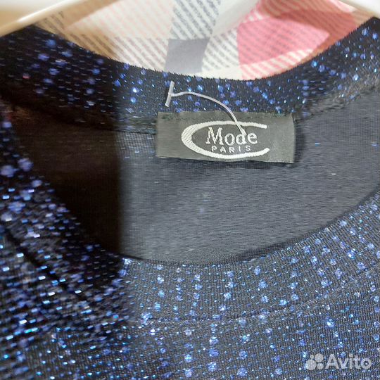 Футболка со стразами