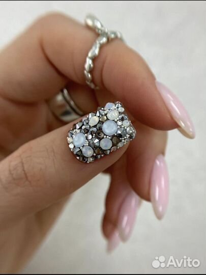 Возьмем моделей на данный дизайн