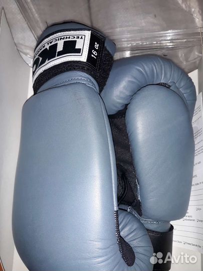 Боксерские перчатки для девушки