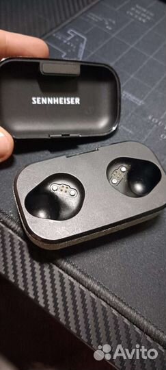 Sennhaizer TWS Momentum I Кейс для подзарядки