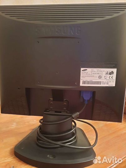 Монитор Samsung